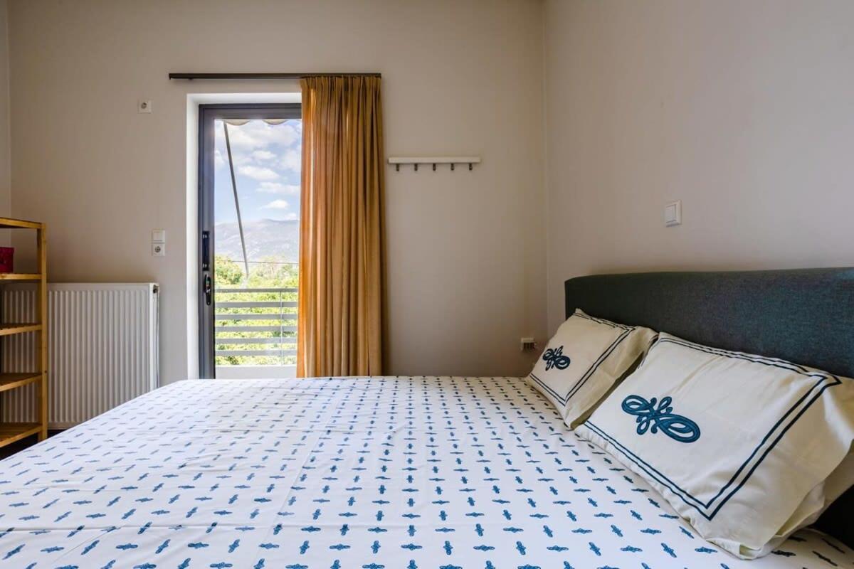 Kalamata'S Spacious Getaway-Taygetos Amazing View Bagian luar foto